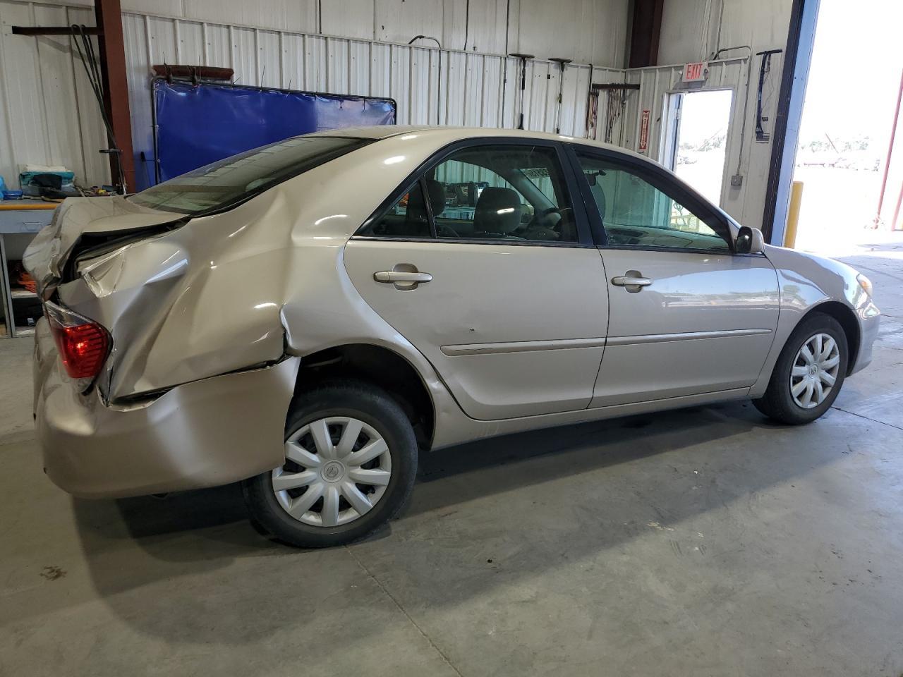 2005 Toyota Camry Le - Фото 3