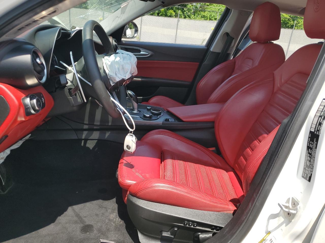 2017 Alfa Romeo Giulia Ti Q4 - Image 7
