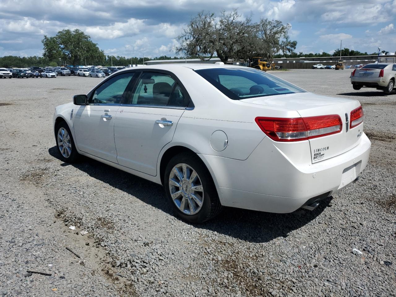 2010 Lincoln Mkz - Image 2