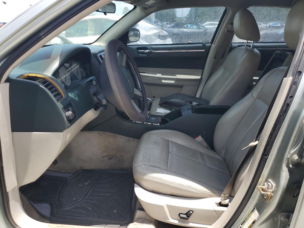 2005 Chrysler 300 Touring - Фото 7