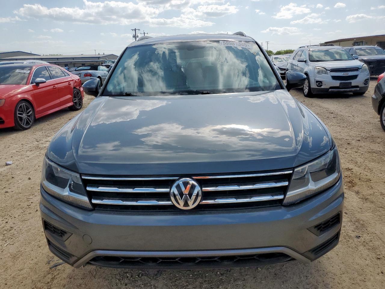 2020 Volkswagen Tiguan Se - Фото 5