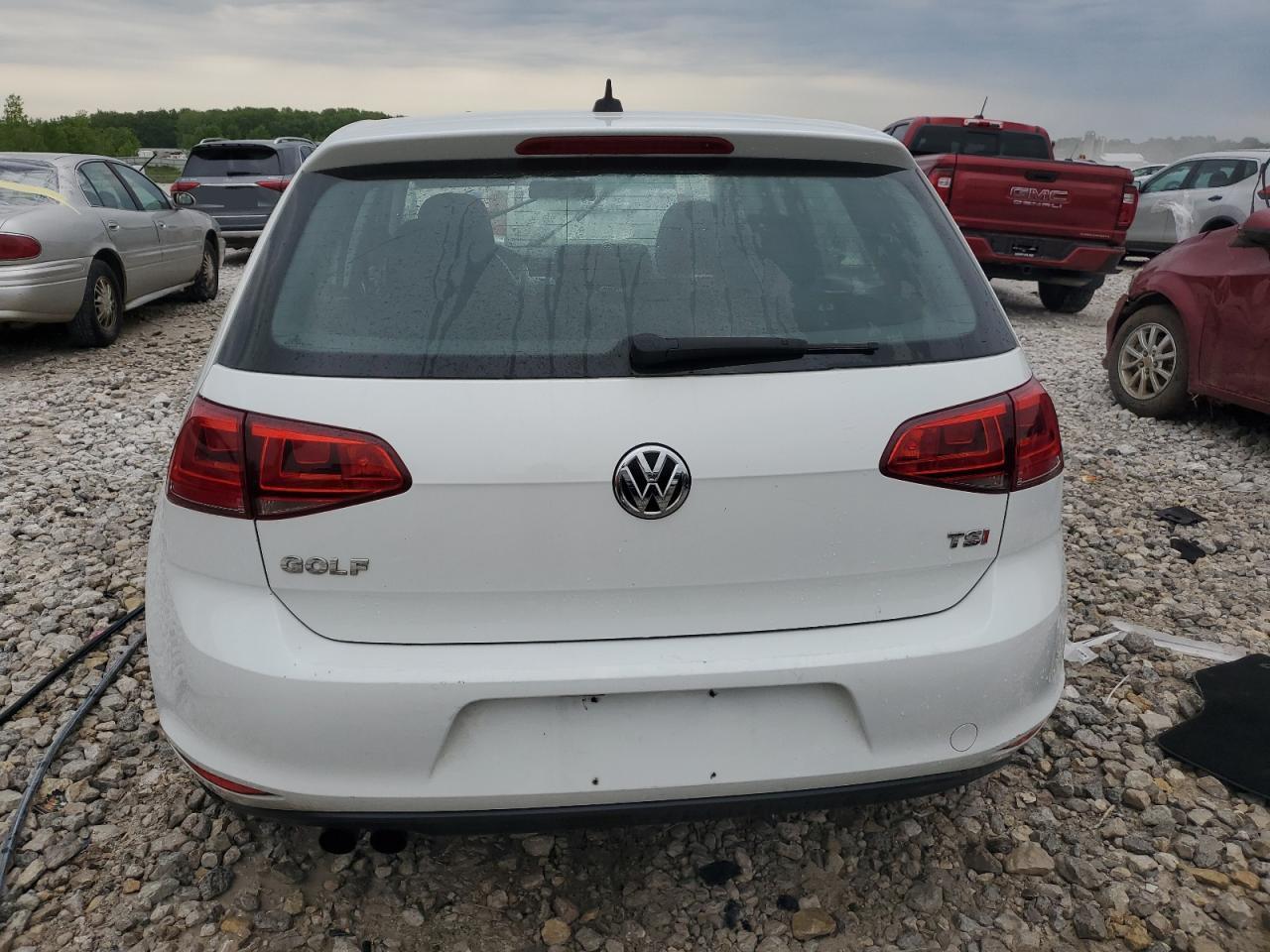 2017 Volkswagen Golf S - Image 6