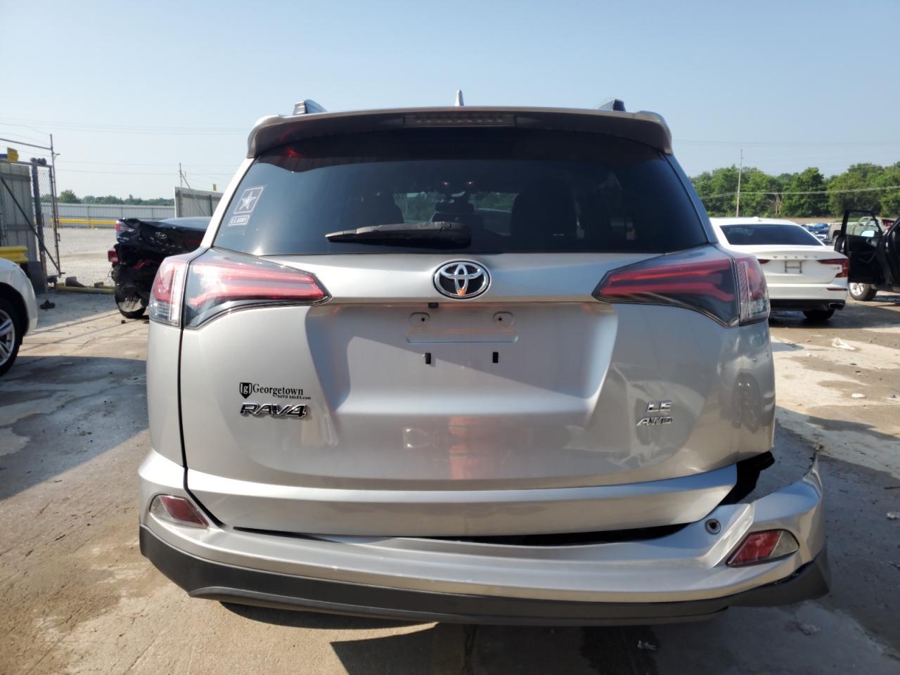 2018 Toyota Rav4 Le - Фото 6