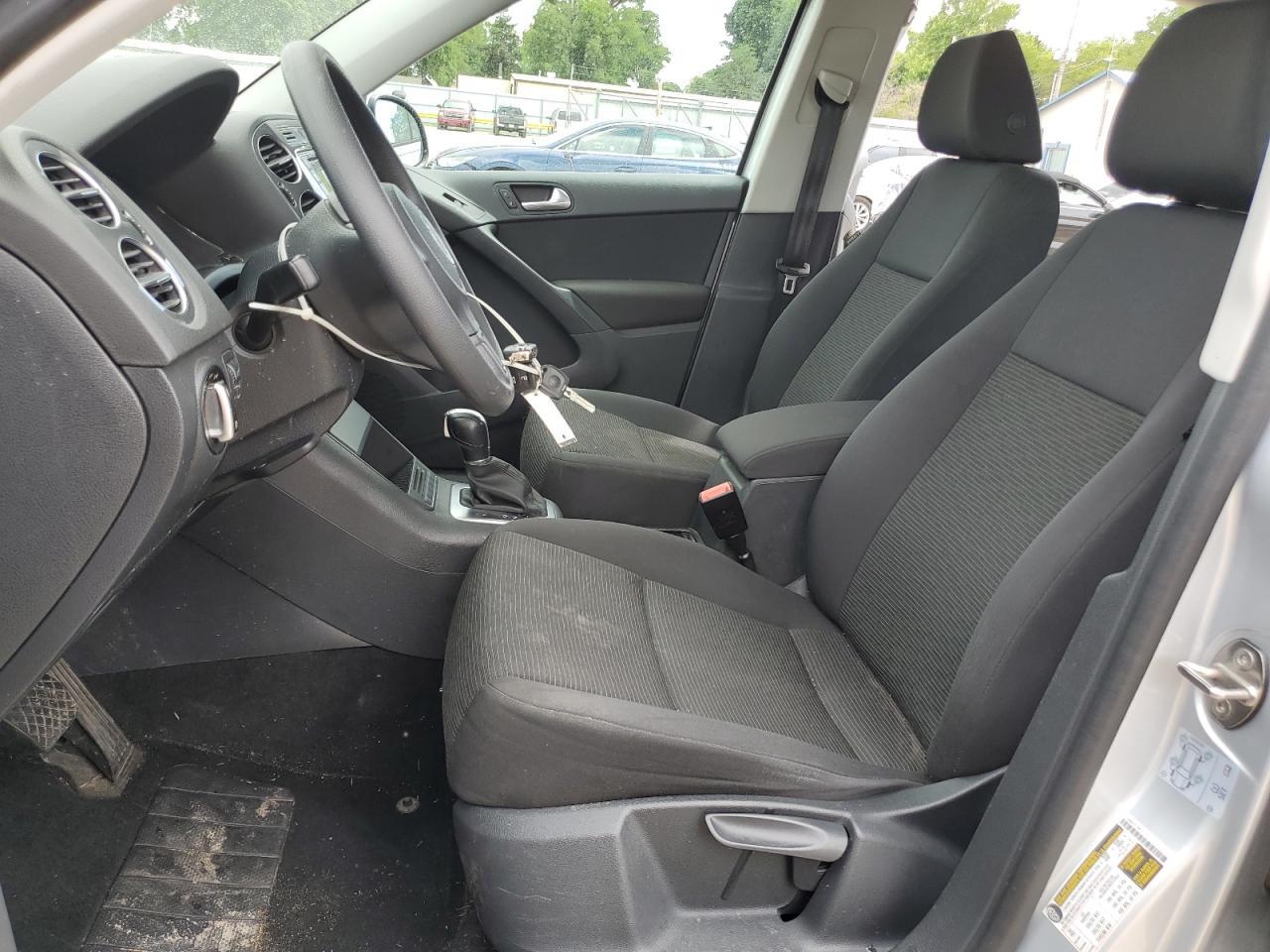 2017 Volkswagen Tiguan S - Image 7