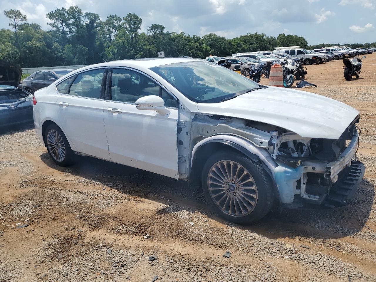 2015 Ford Fusion Titanium - Image 4