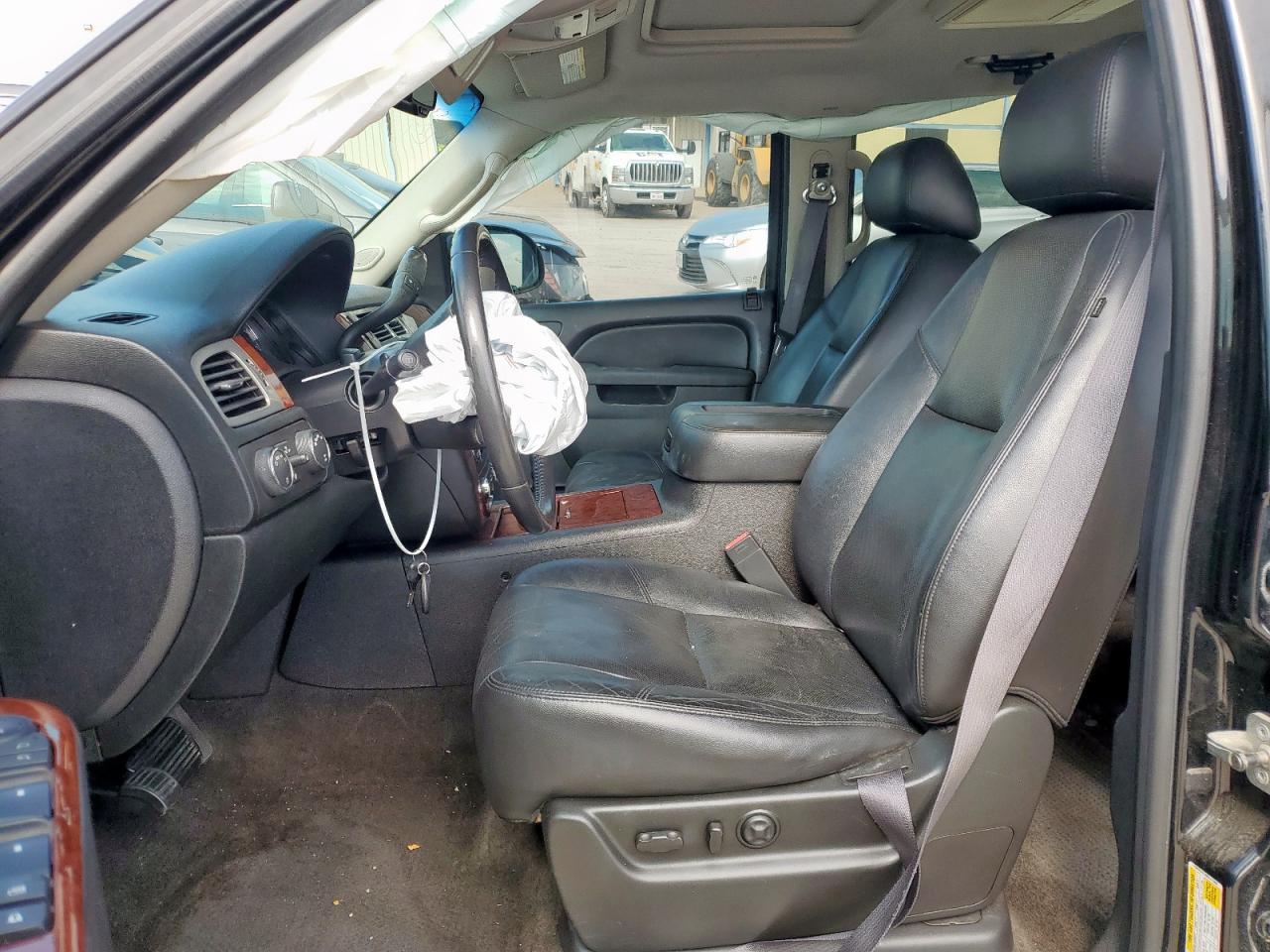 2011 Chevrolet Suburban K1500 Ltz - Фото 7