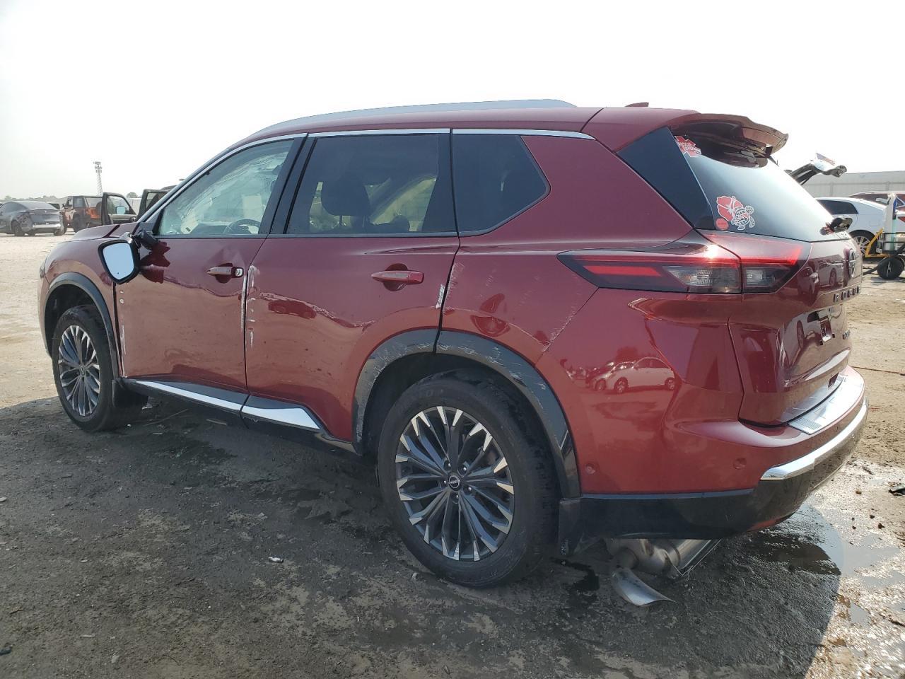 2024 Nissan Rogue Platinum - Фото 2
