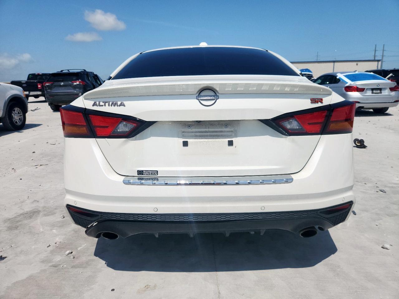 2023 Nissan Altima Sr - Image 6