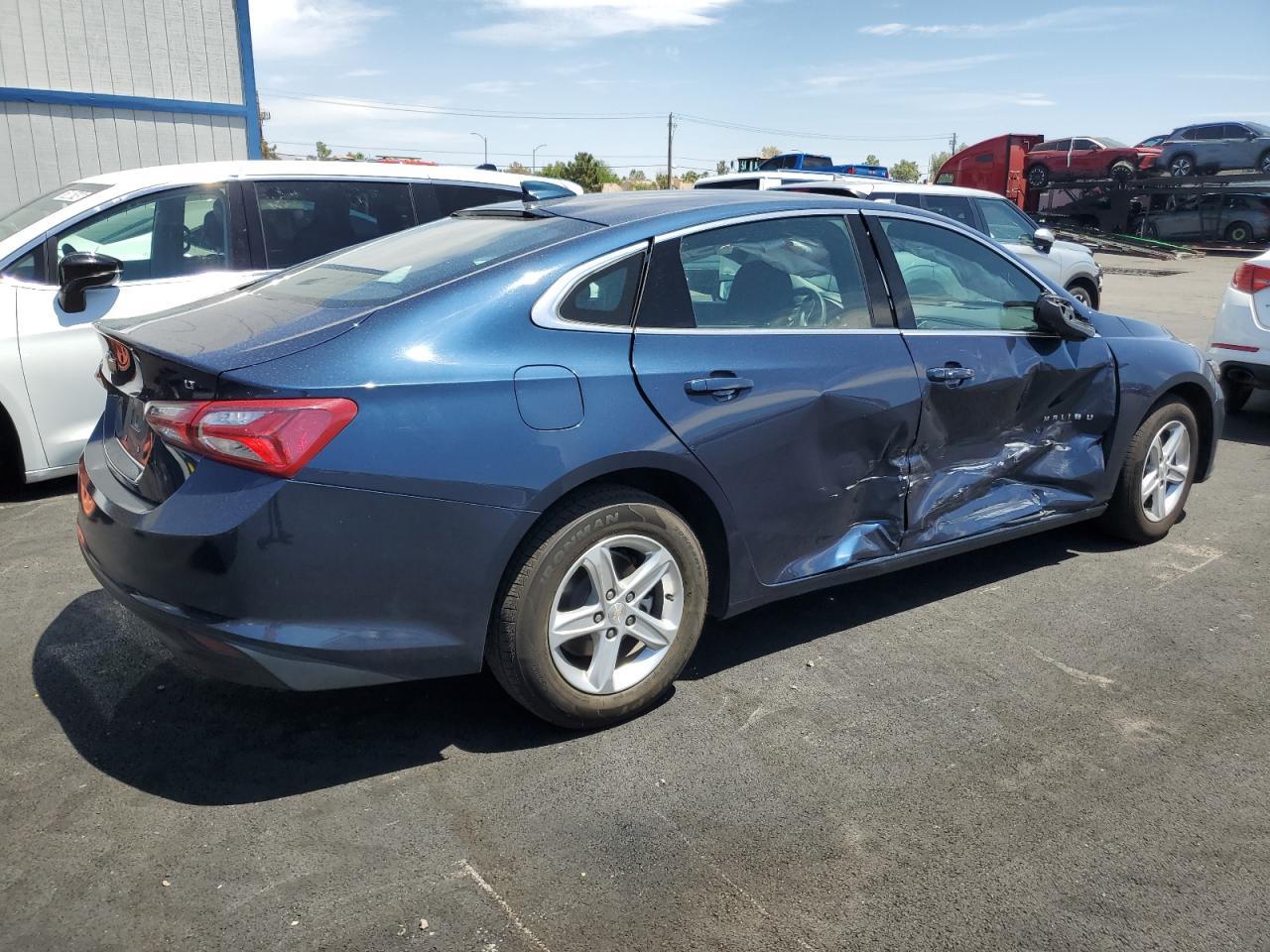 2022 Chevrolet Malibu Lt - Фото 3