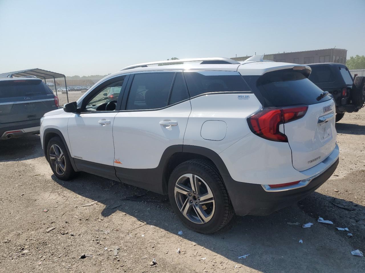 2021 GMC Terrain Slt - Фото 2