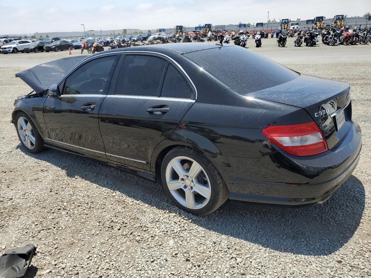 2010 Mercedes-Benz C 300 - Фото 2