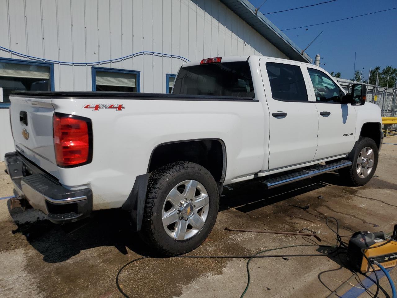 2016 Chevrolet Silverado K2500 Heavy Duty - Фото 3