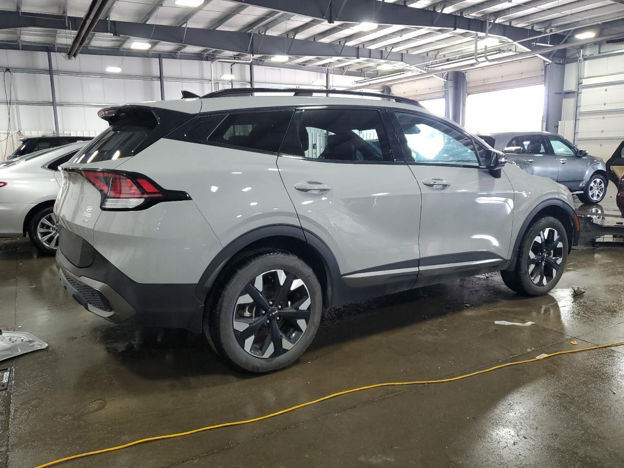 2023 Kia Sportage X Line - Image 3