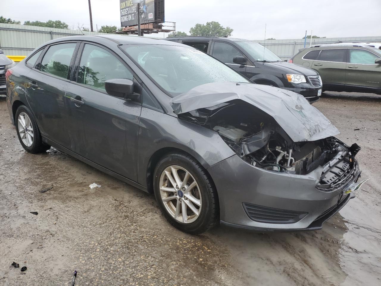 2018 Ford Focus Se - Image 4