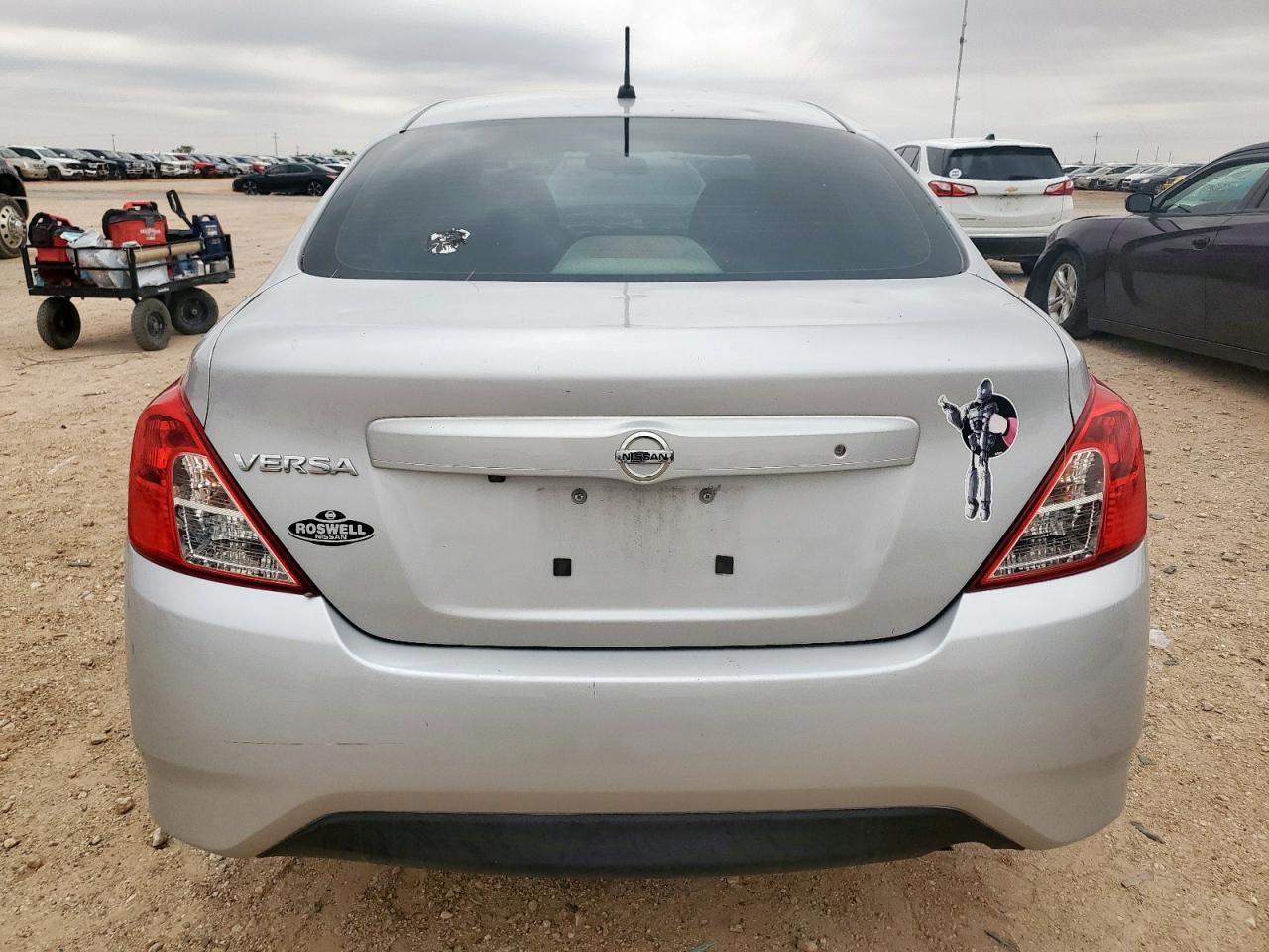 2019 Nissan Versa S - Фото 6