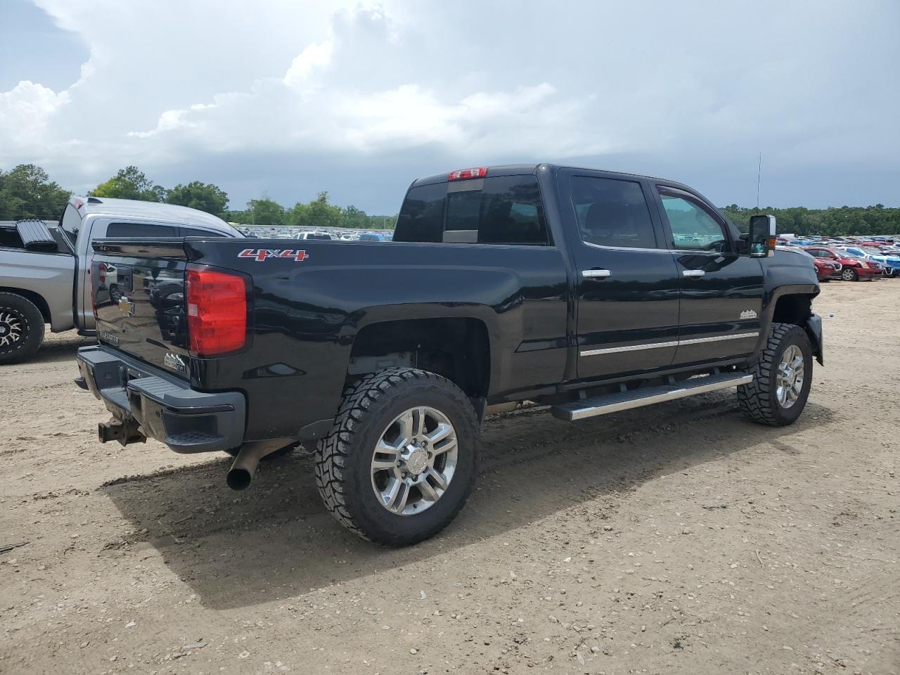 2015 Chevrolet Silverado K2500 High Country - Image 3