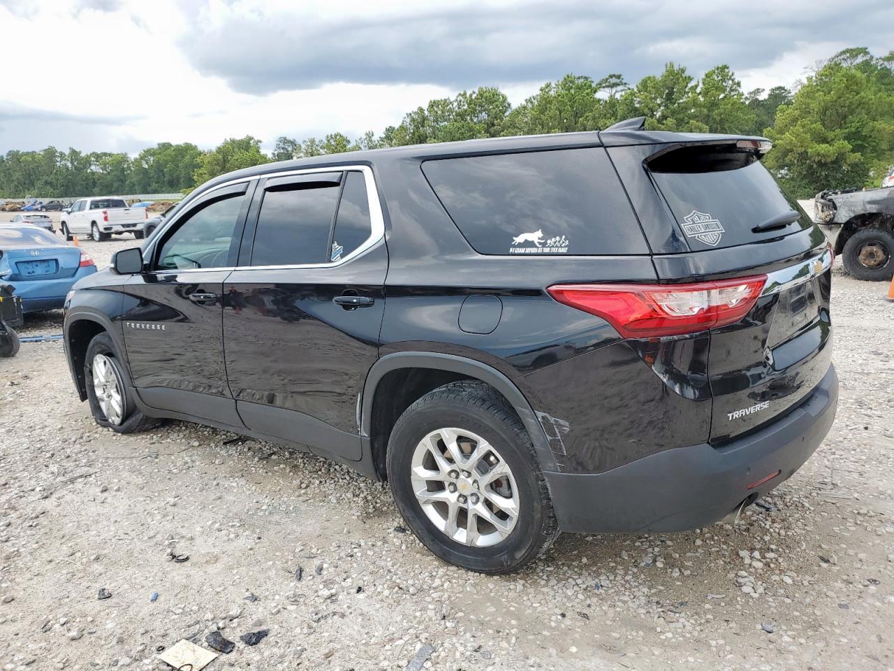 2020 Chevrolet Traverse Lt - Image 2