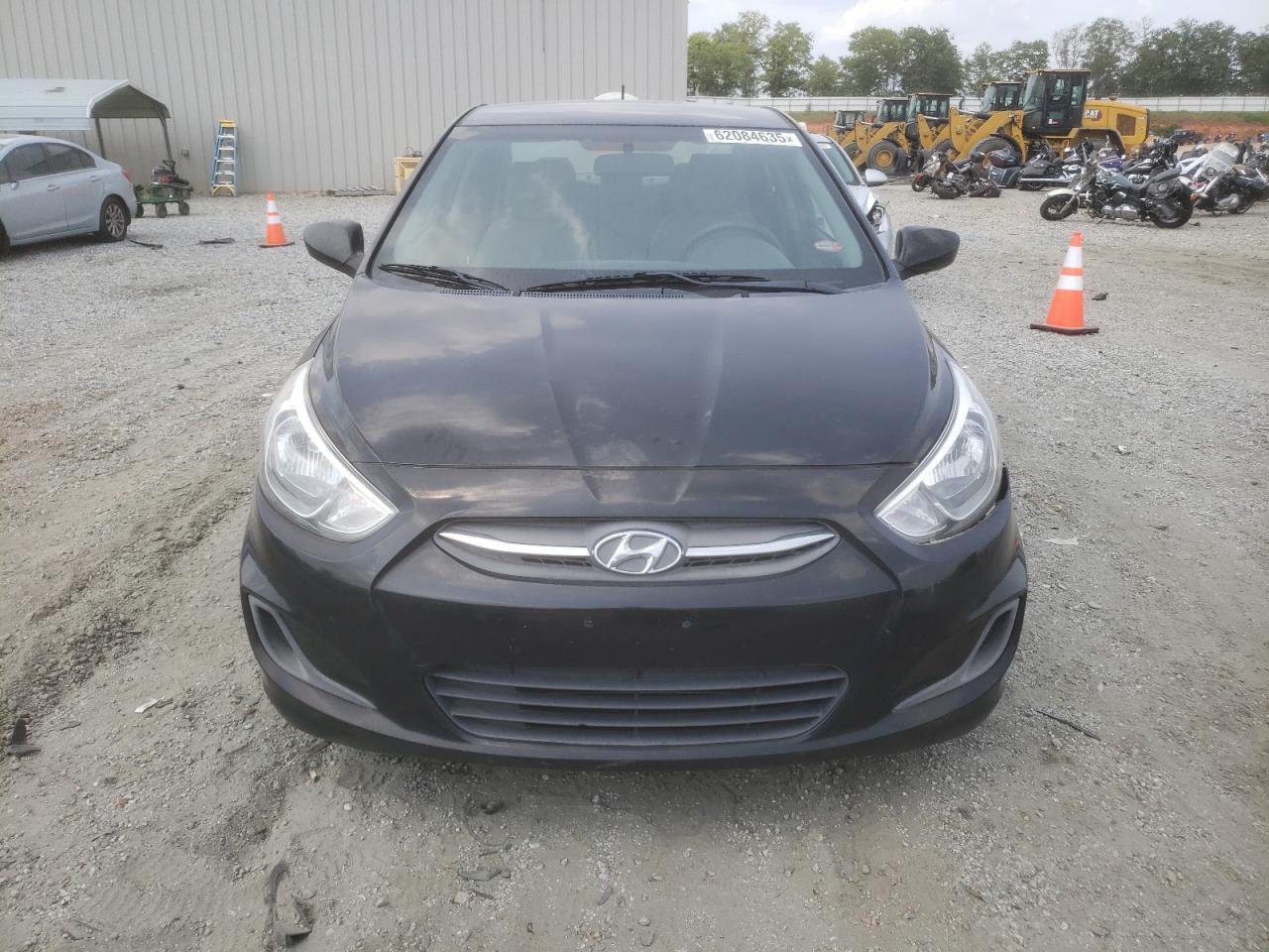 2017 Hyundai Accent Se - Фото 5