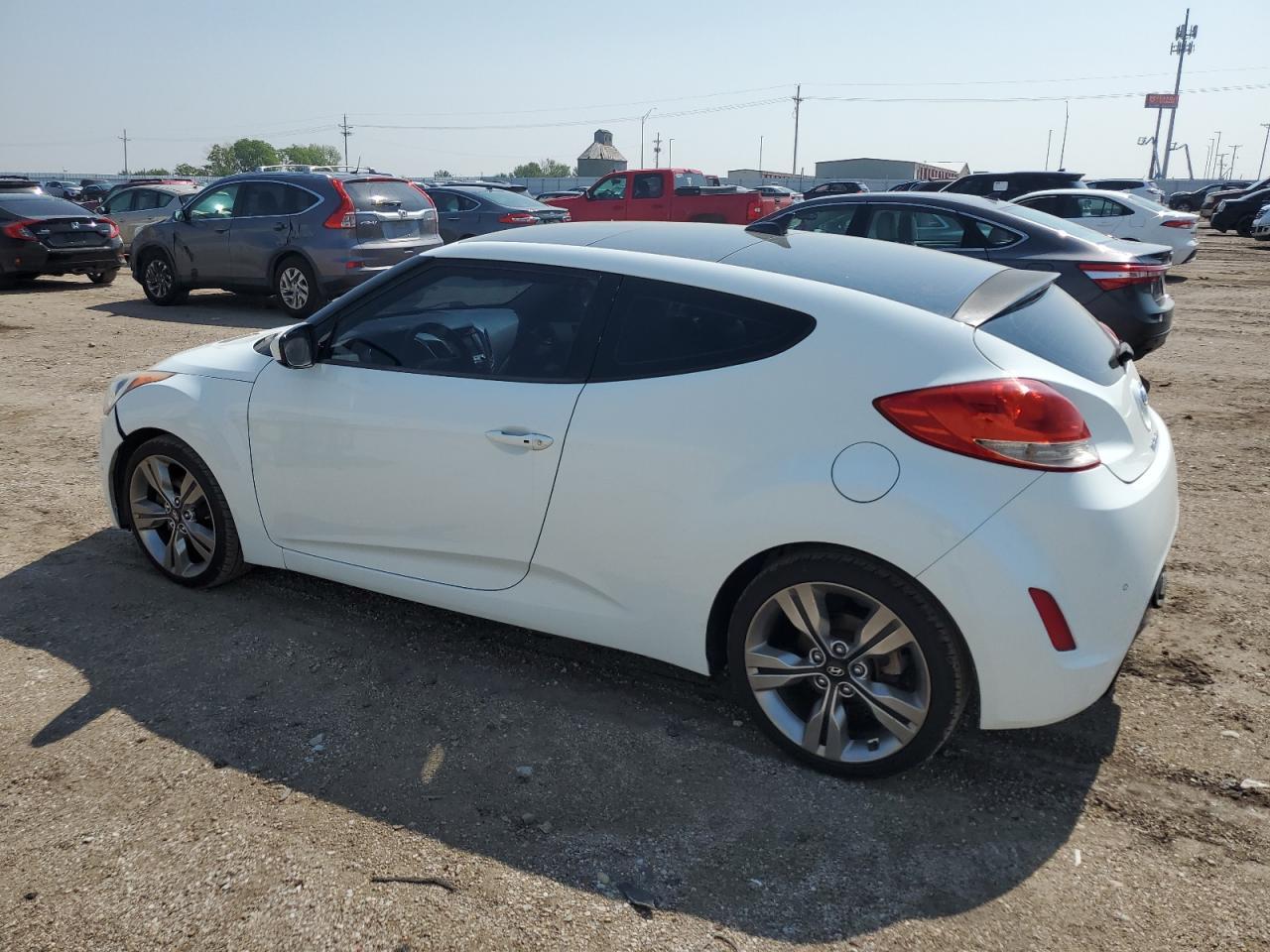 2013 Hyundai Veloster - Фото 2