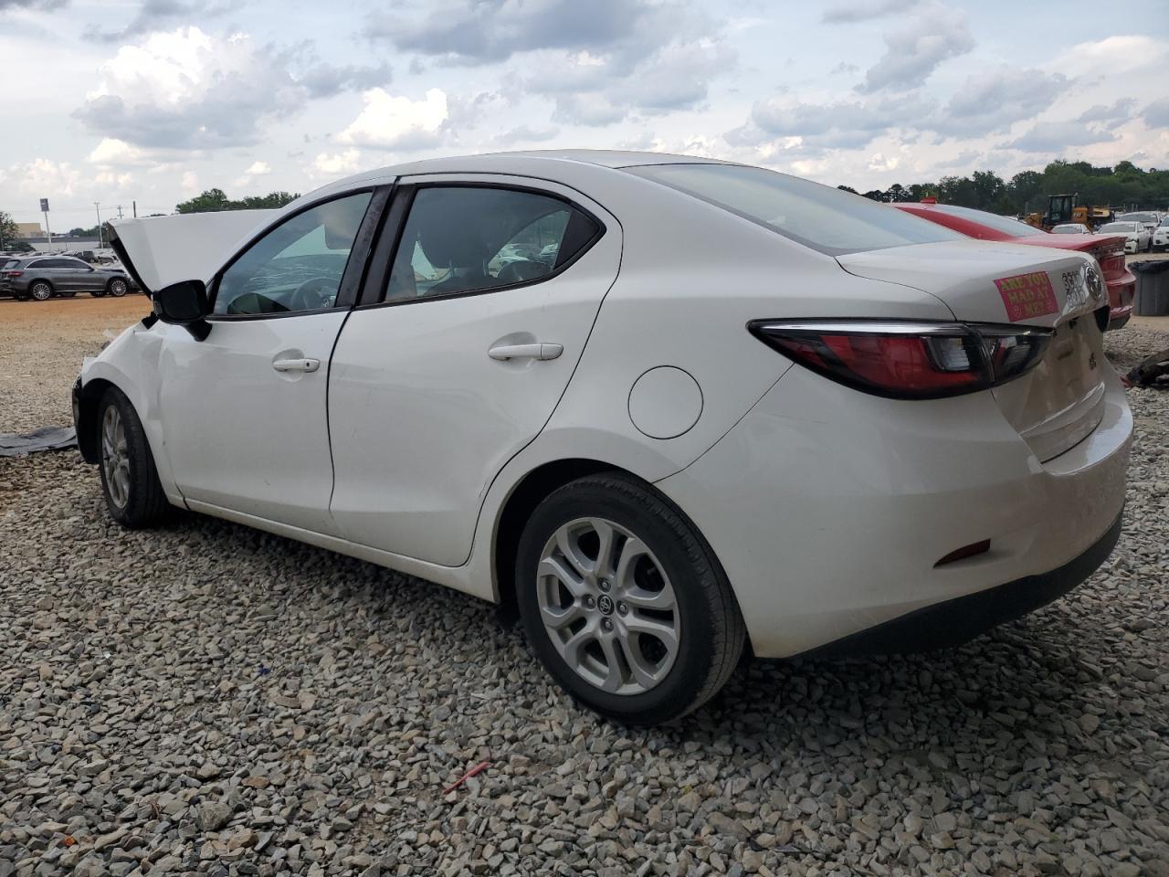 2018 Toyota Yaris Ia - Image 2