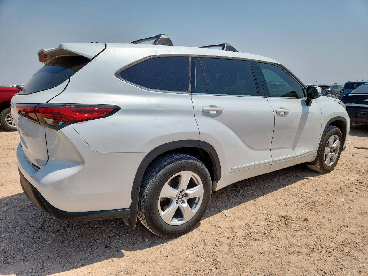 2022 Toyota Highlander L - Фото 3