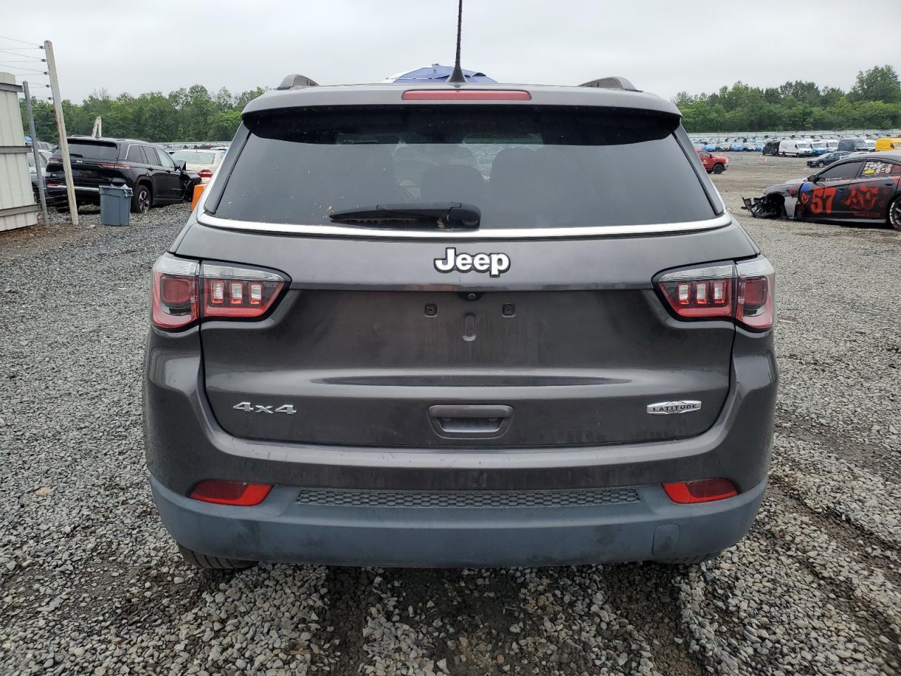 2018 Jeep Compass Latitude - Image 6