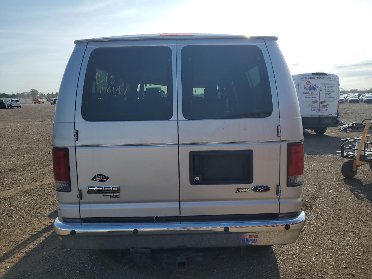 2013 Ford Econoline E350 Super Duty Wagon - Фото 6