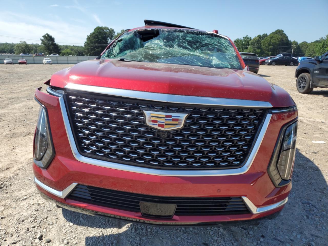 2025 Cadillac Escalade Premium Luxury - Image 5