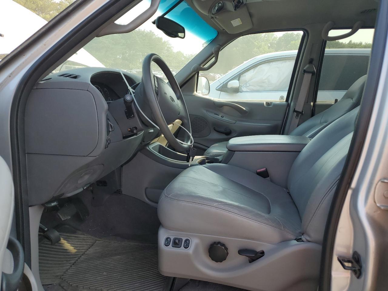 2002 Ford Expedition Xlt - Image 7