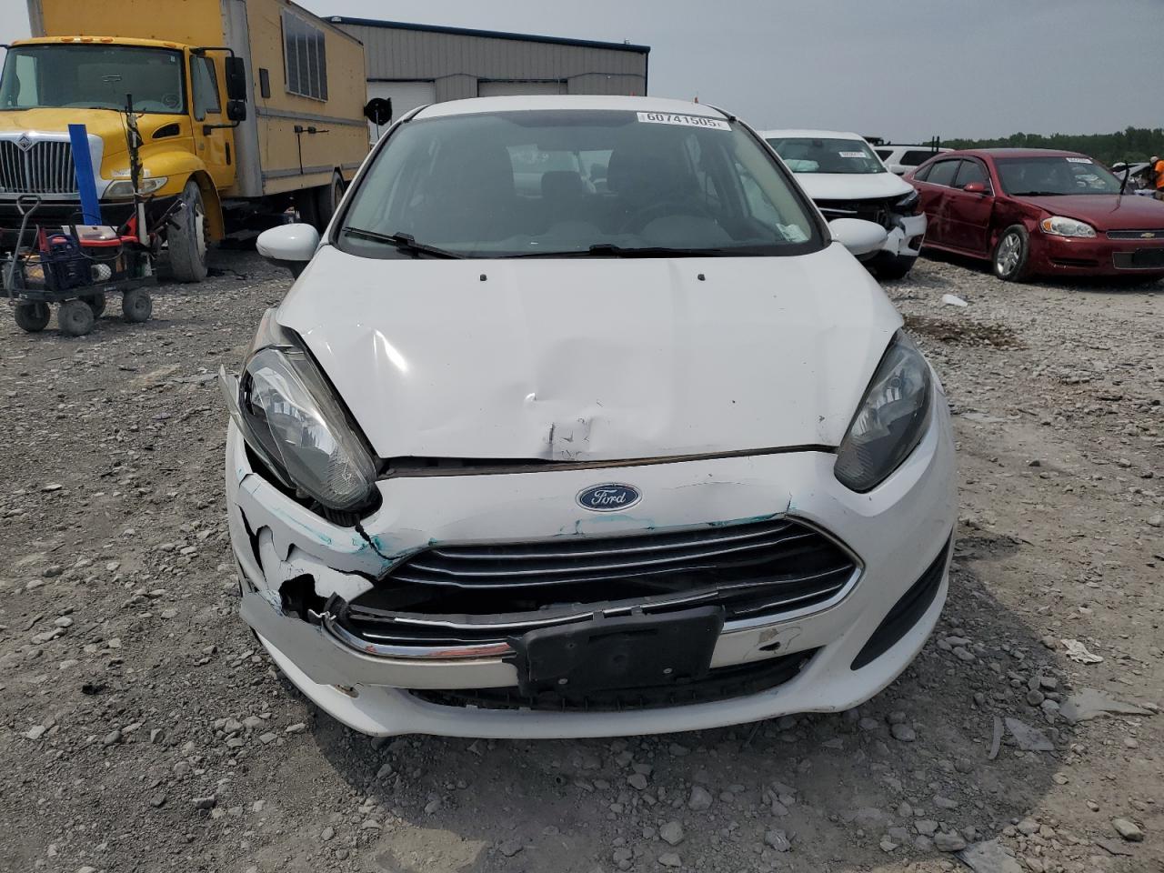 2014 Ford Fiesta Se - Фото 5