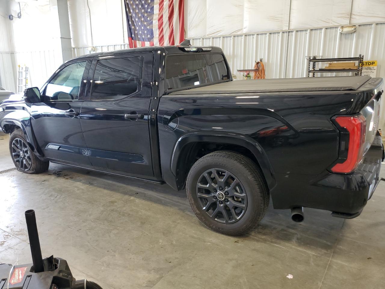 2024 Toyota Tundra Crewmax Platinum - Фото 2