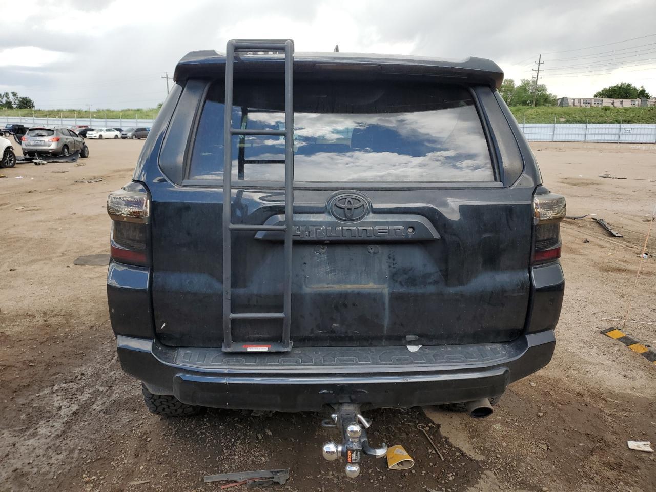 2016 Toyota 4Runner Sr5/Sr5 Premium - Image 6