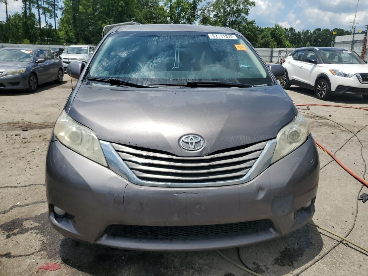 2011 Toyota Sienna Xle - Фото 5