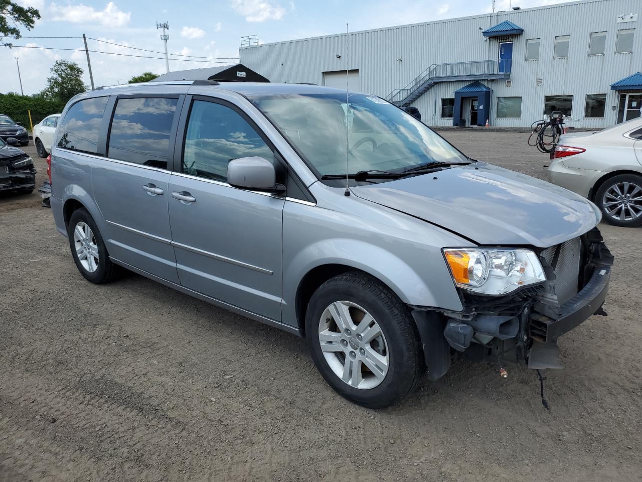 2015 Dodge Grand Caravan Crew - Image 4