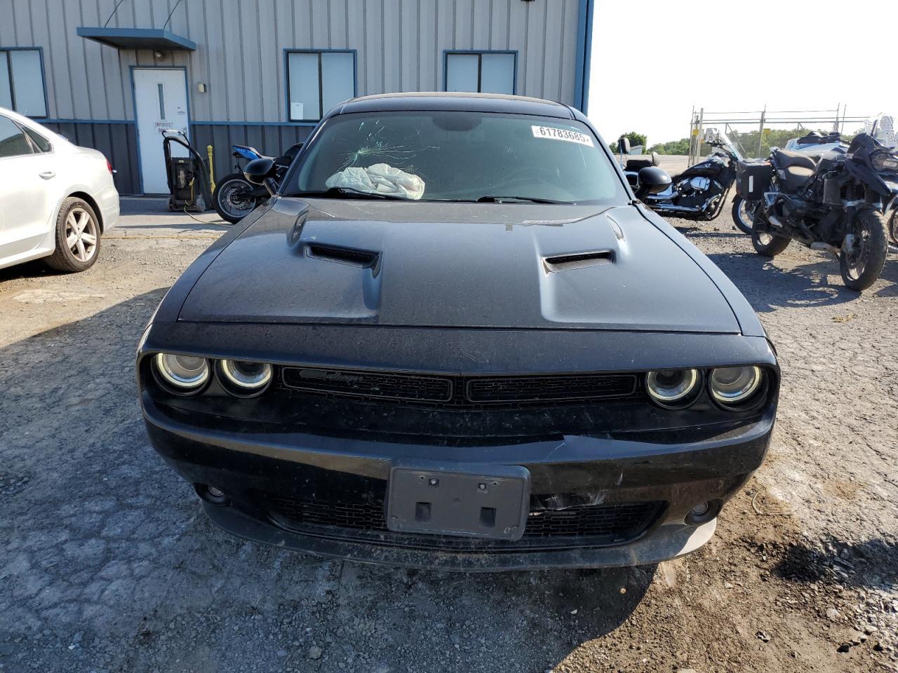 2021 Dodge Challenger Sxt - Image 5
