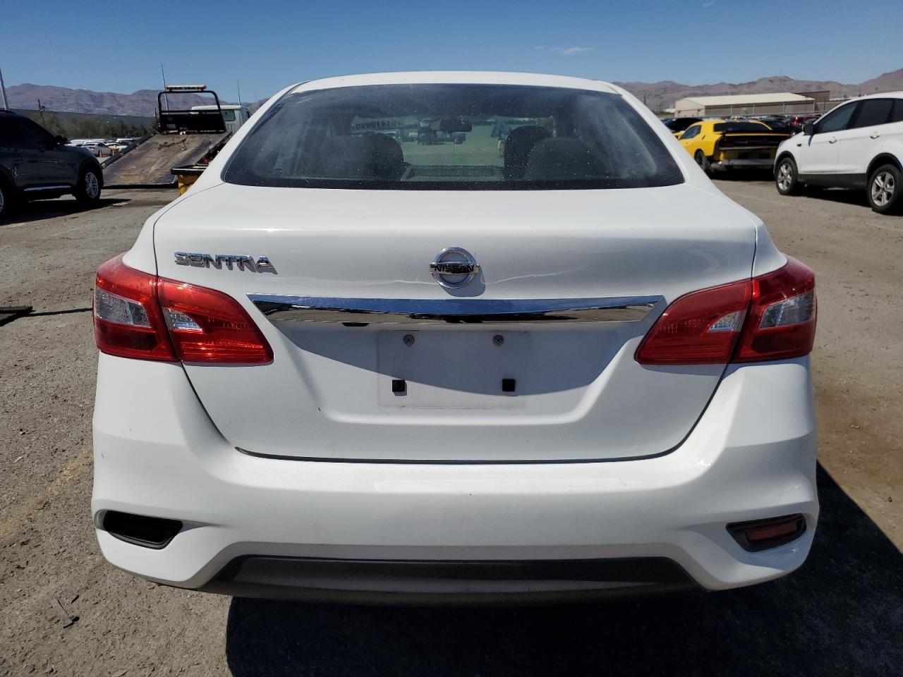 2018 Nissan Sentra S - Фото 6