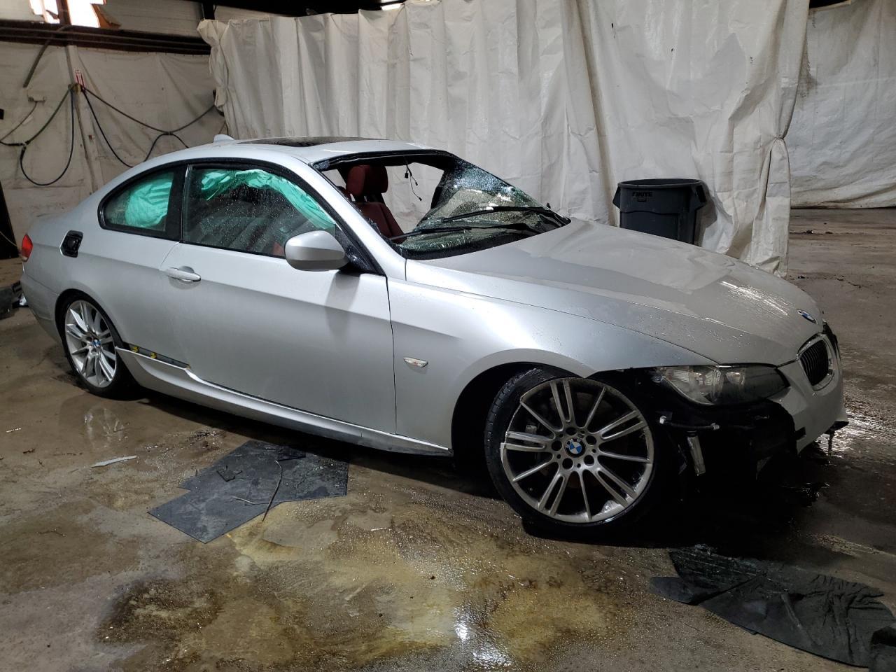2010 BMW 335 I - Image 4
