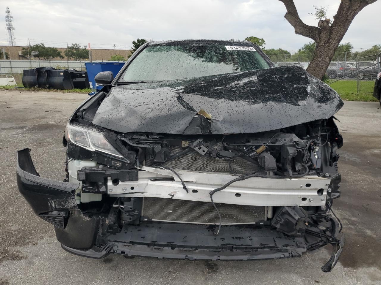 2020 Toyota Camry Se - Фото 5