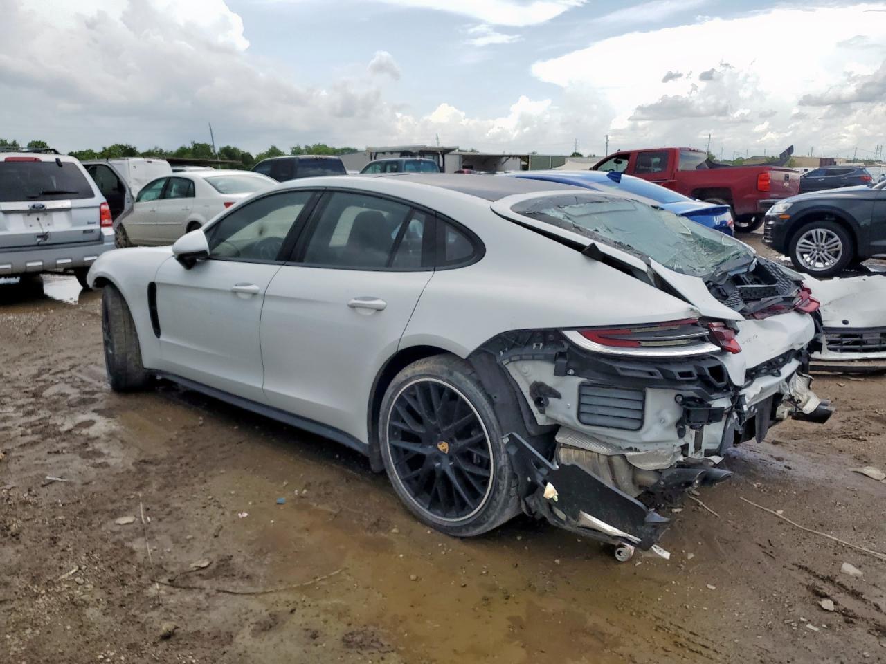 2019 Porsche Panamera Base - Image 2