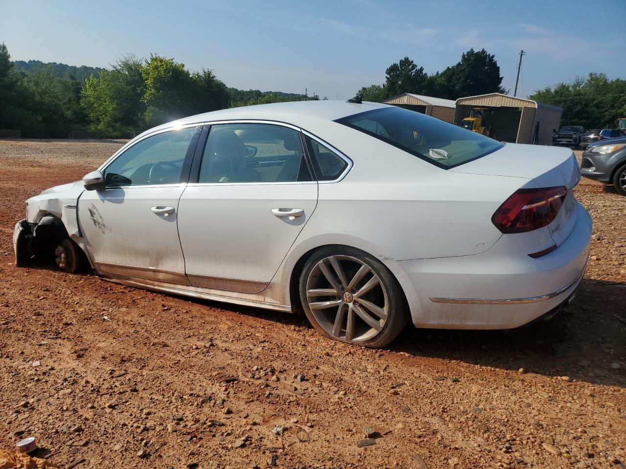 2017 Volkswagen Passat R-Line - Image 2