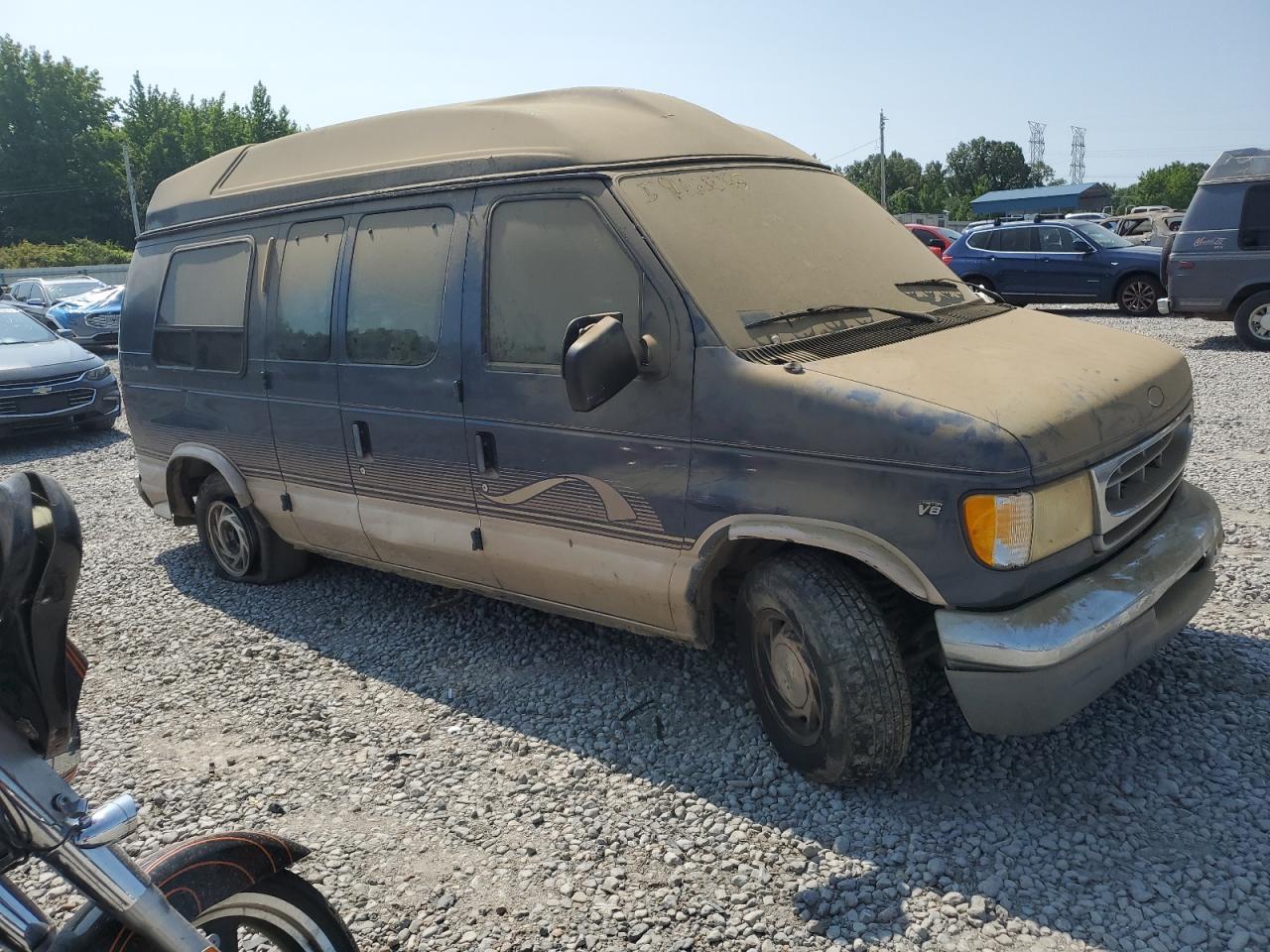 1997 Ford Econoline E150 Van - Image 4