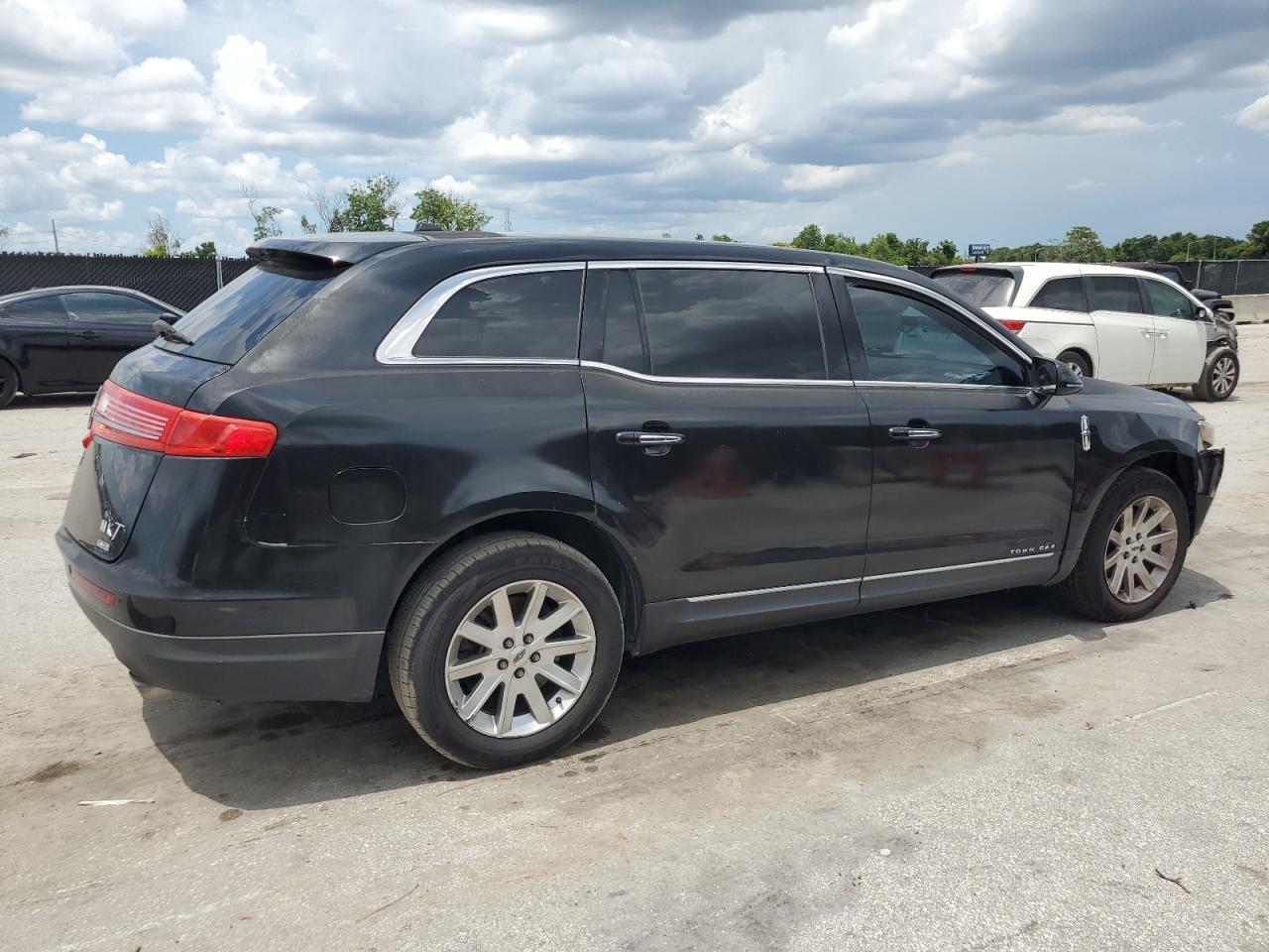 2015 Lincoln Mkt - Фото 3