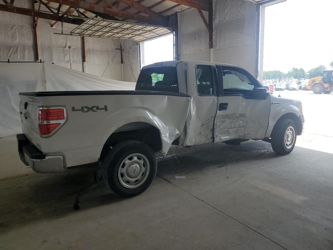 2013 Ford F150 Super Cab - Фото 3