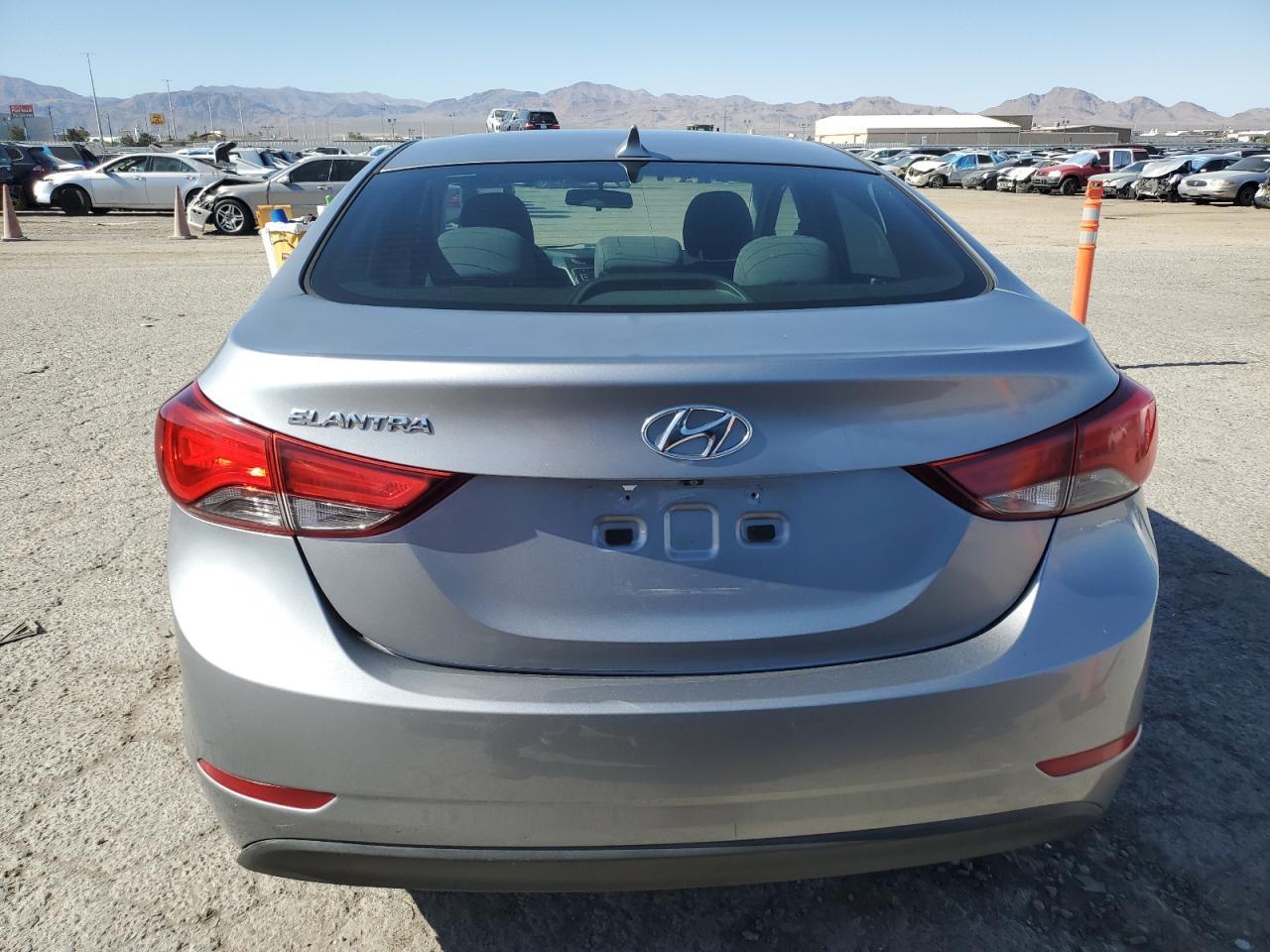 2015 Hyundai Elantra Se - Image 6