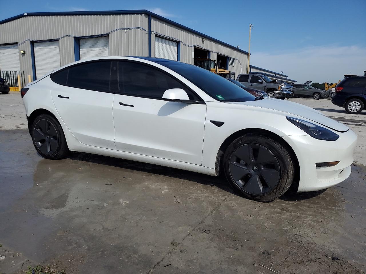 2023 Tesla Model 3 - Image 4