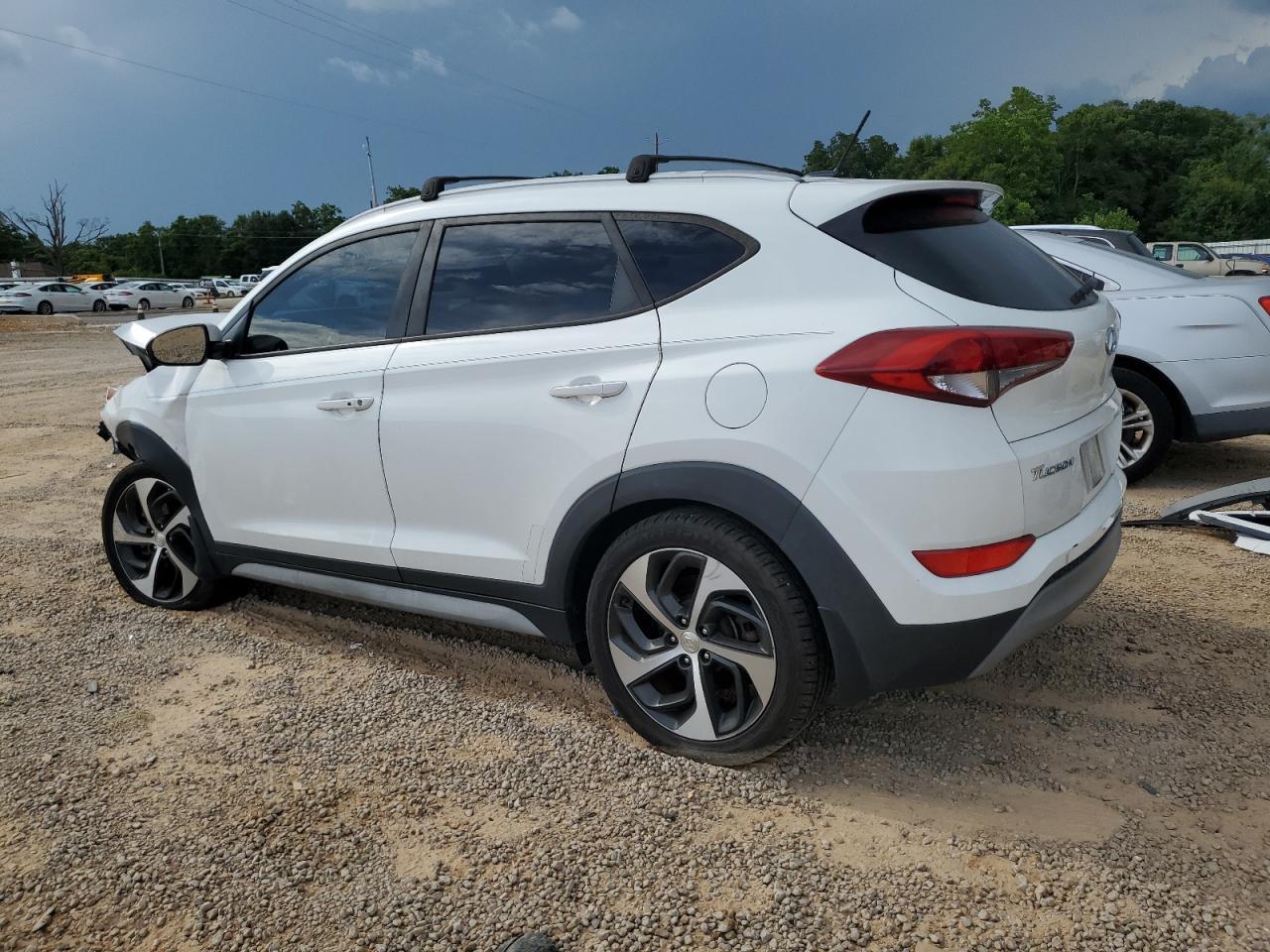 2017 Hyundai Tucson Limited - Image 2