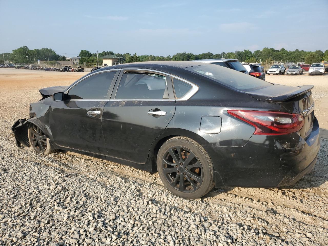 2017 Nissan Altima 2.5 - Image 3