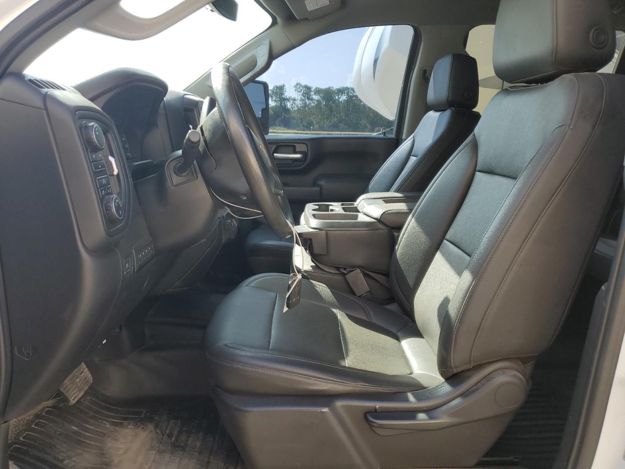 2021 Chevrolet Silverado K3500 - Фото 7