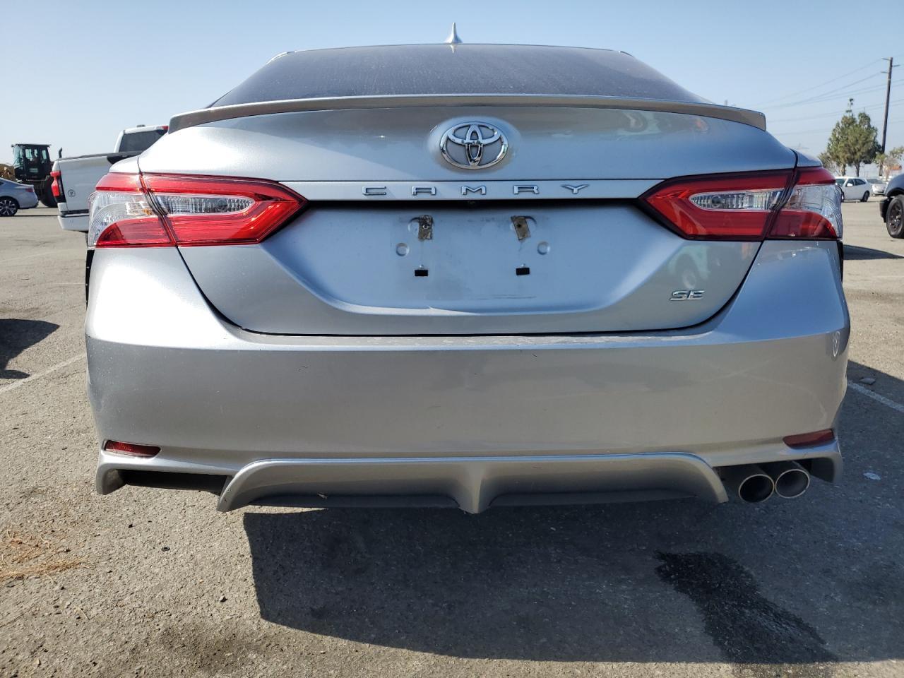 2020 Toyota Camry Se - Image 6