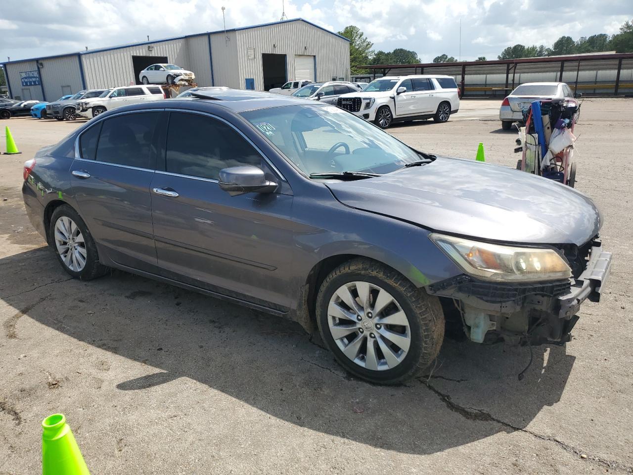 2014 Honda Accord Touring - Image 4